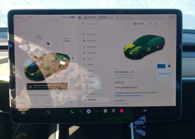 5YJ3E1EB2KF493425: 44270098