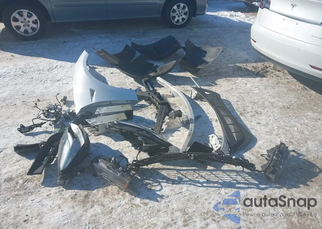 5YJ3E1EB2KF493425: 44270098