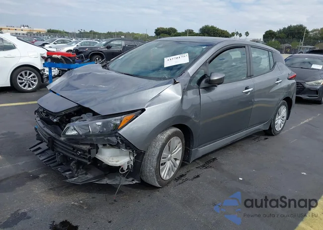 1N4AZ1BVXPC550040: 44270175