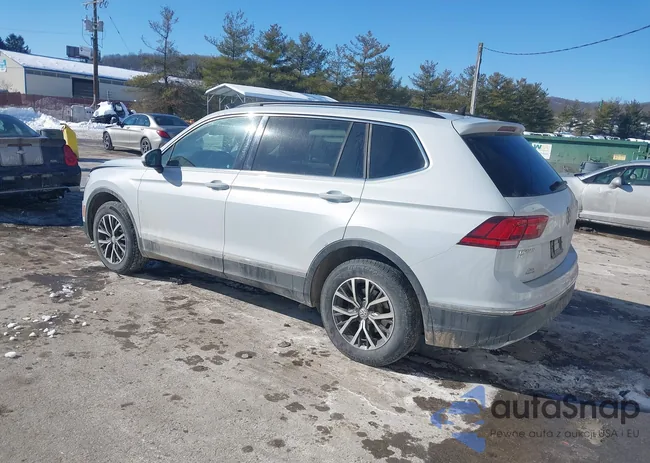 3VV2B7AX2JM039051: 44270271