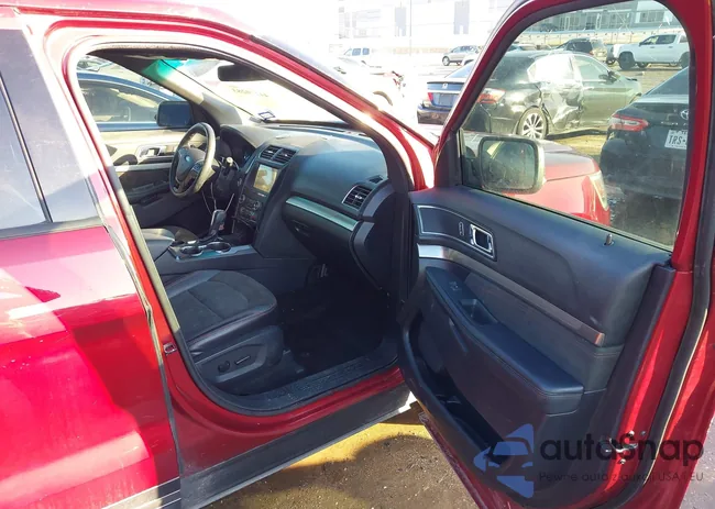 1FM5K7D82KGA08261: 44270283