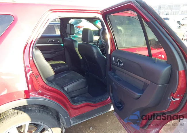 1FM5K7D82KGA08261: 44270283