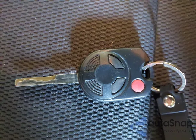 1FADP3F21DL133321: 44270311