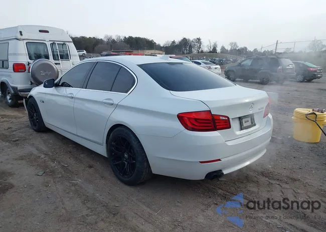 WBAFR1C50BC673043: 44270316