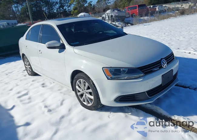 3VWD07AJ0EM439864: 44270452