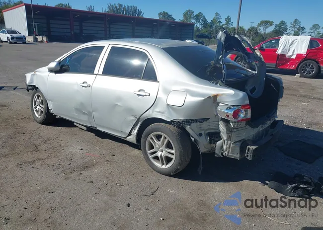 2T1BU4EE1DC109619: 44270489