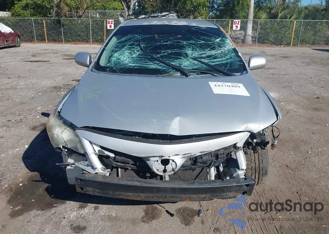 2T1BU4EE1DC109619: 44270489