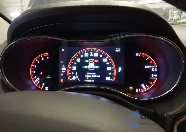 1C4RDJDG8EC456052: 44270557