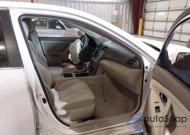 4T4BE46K58R028005: 44270605