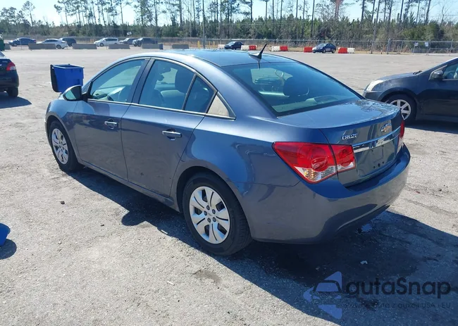 1G1PA5SH3E7215195: 44269780