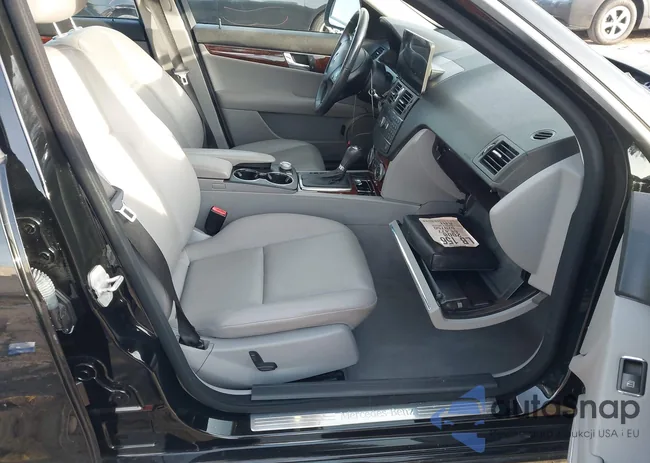 WDDGF54X78R013620: 44269903