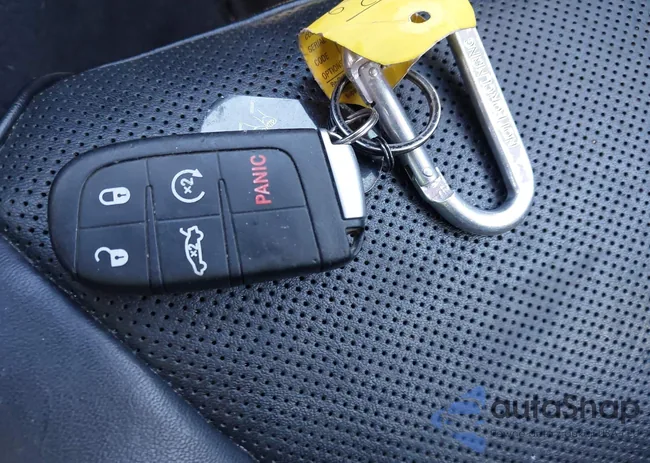 2C3CCAKG4GH261744: 44269929