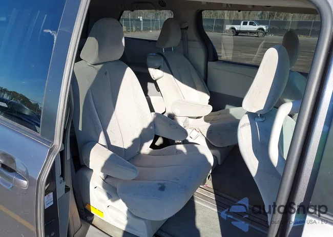 5TDKK3DC0CS218904: 44269973