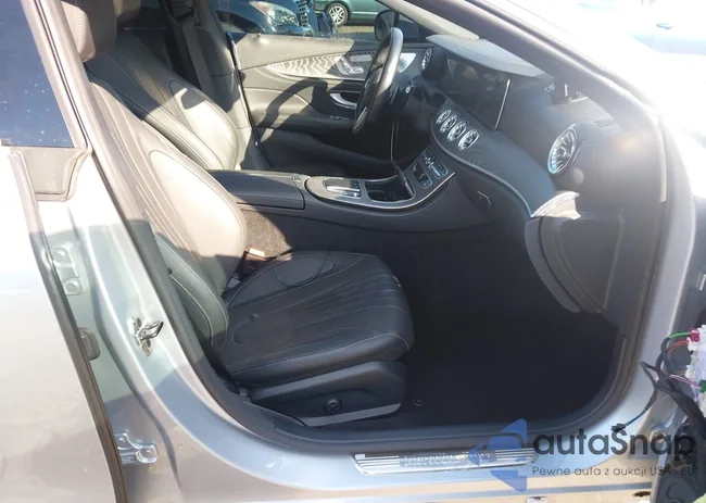 W1K2J5KBXMA089809: 44271242