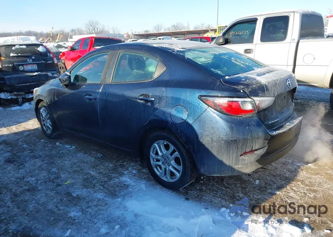 3MYDLBYV3HY180310: 44271266