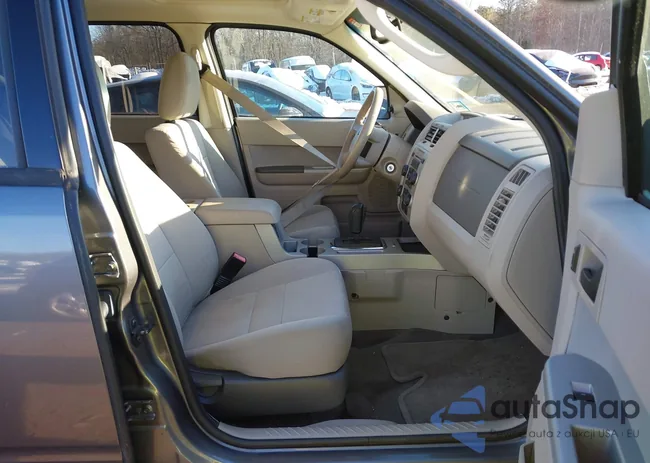 1FMCU9DG1CKB47882: 44271302