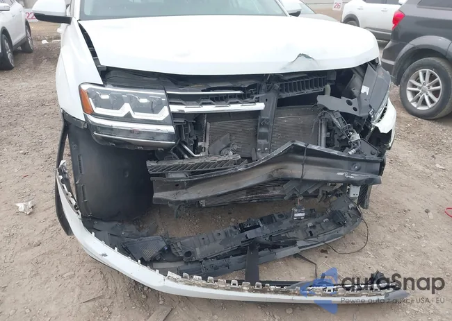 1V2DR2CA0JC548022: 44271580