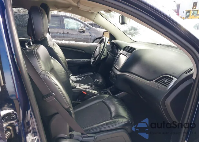 3C4PDCGB3HT566017: 44270807