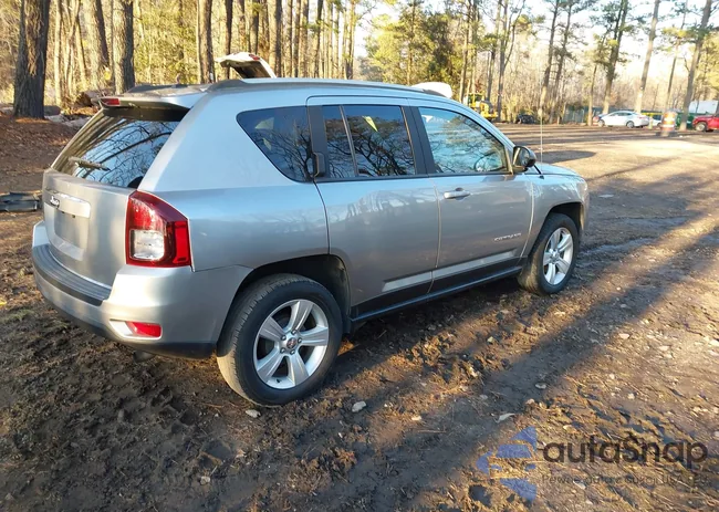 1C4NJCBB8GD506391: 44270963