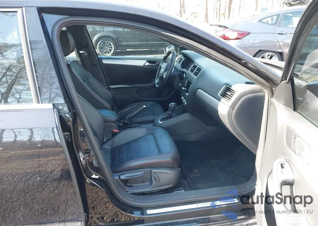 3VW4A7AJ7DM415430: 44271004