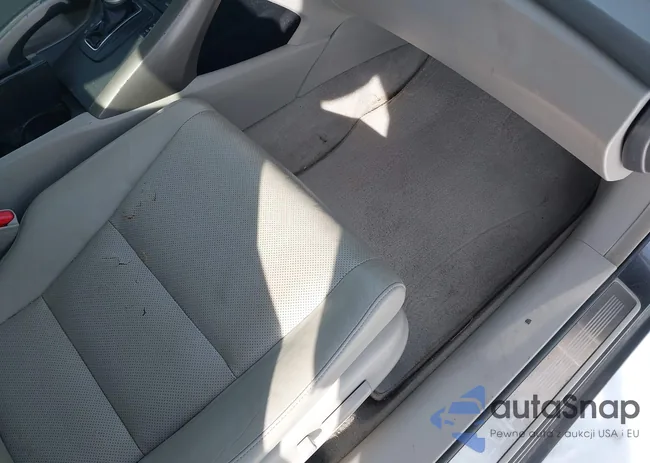 JH4CU26609C007209: 44271020