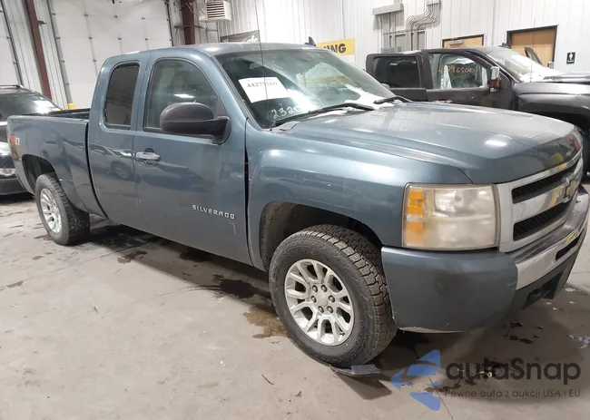 1GCSKSE34AZ105882: 44272169