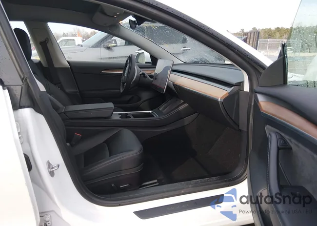 5YJ3E1EB1NF246305: 44272187