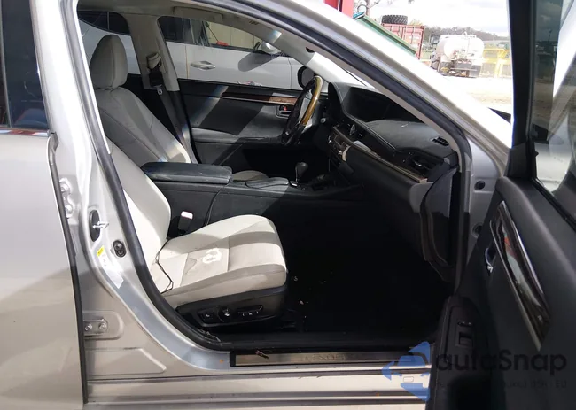 JTHBK1GG4D2052106: 44272279