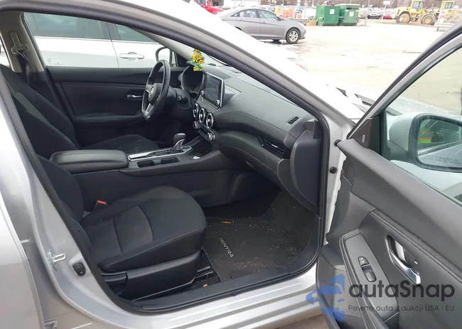 3N1AB8CV0PY246635: 44272330