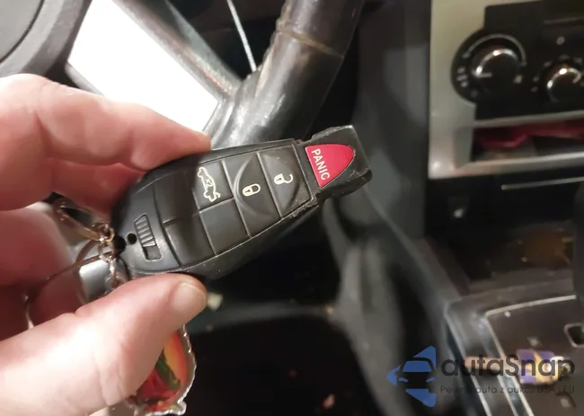 2C3CK5CV8AH144151: 44272424