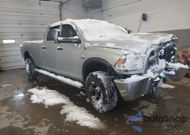 3C6UR5HJ2JG337226: 44272524