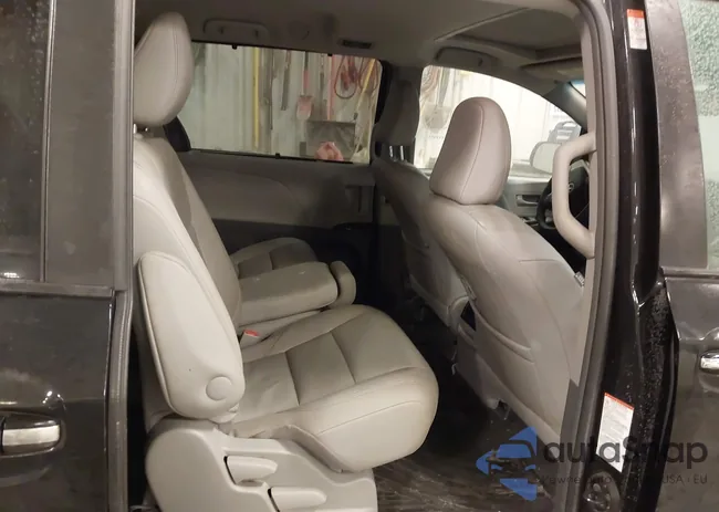 5TDYZ3DCXHS805009: 44272653