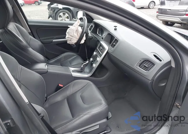 YV126MFL6H2439763: 44271686