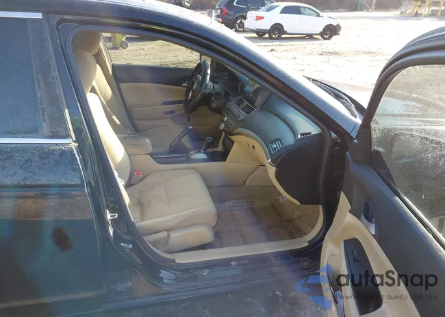 1HGCP2F3XCA159789: 44271749