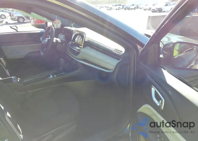 3C4NJDAN2PT520525: 44271789