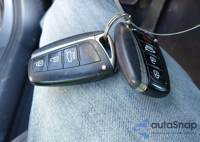 KMHGN4JE3GU129950: 44272045