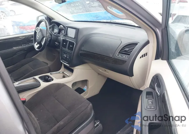 2C4RDGDG9DR588021: 44272057