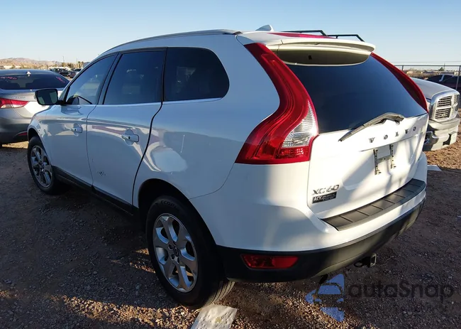 YV4952DZ8D2429018: 44272067