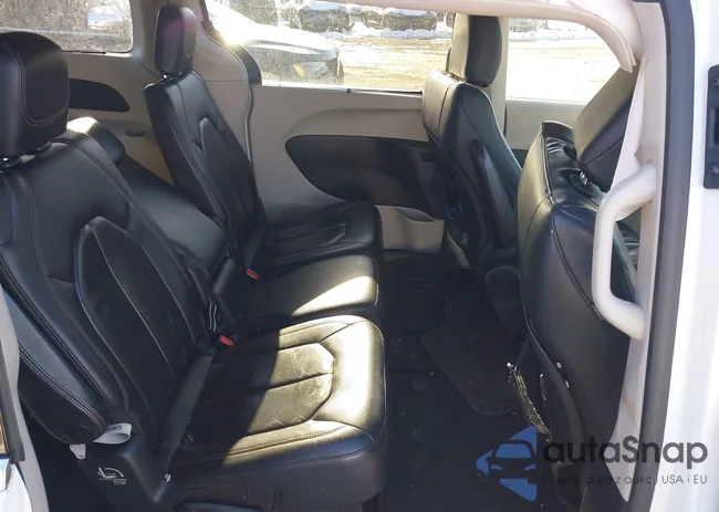 2C4RC1BG0JR197838: 44273114