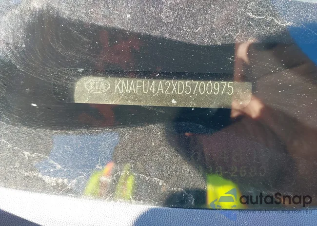 KNAFU4A2XD5700975: 44273124