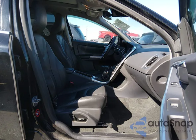 YV449MDD8F2624585: 44273336