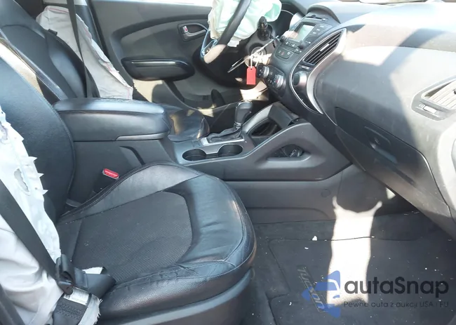 KM8JT3AF2FU065557: 44273370