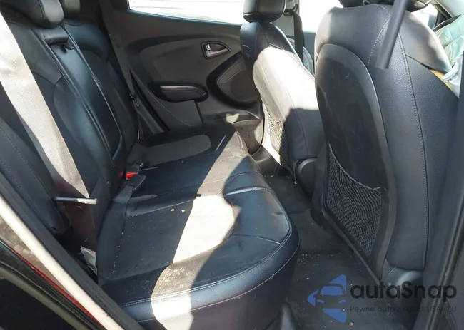 KM8JT3AF2FU065557: 44273370