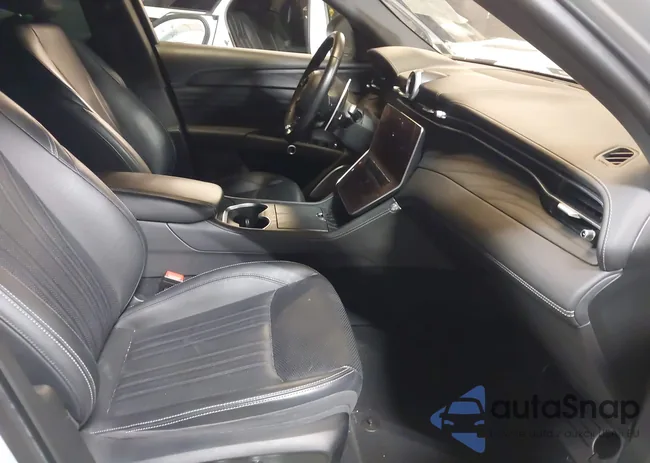 ZN682AVA8P7434168: 44273390