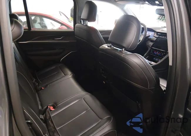 1C4RJYB63PC650065: 44273398