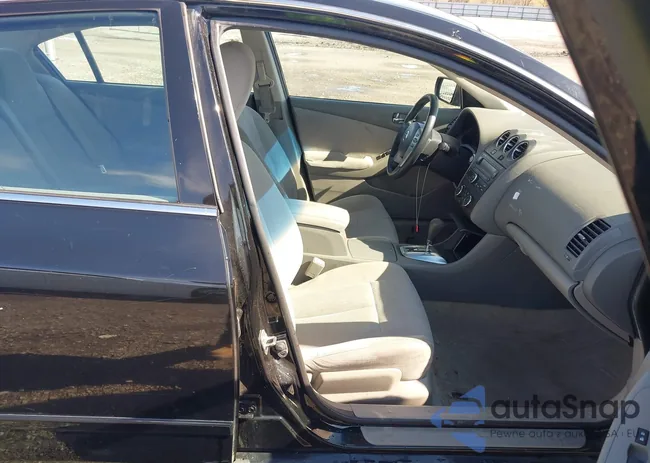 1N4AL2AP5CN447956: 44273561