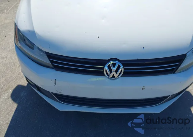 3VWLX7AJ4DM354001: 44273607