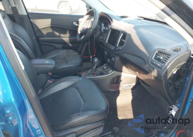 3C4NJDDB9HT607227: 44273668