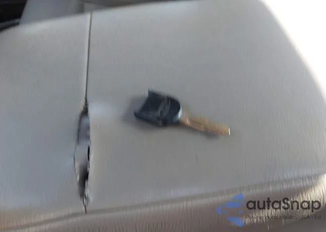 1FTRX12W49KC73941: 44272701