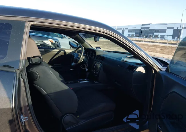 2C3CDYAGXEH179778: 44272729